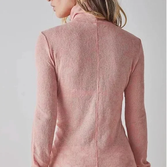 Intimately You and I Long Sleeve - Size Small in Rosie Pink - Picture 2 of 8